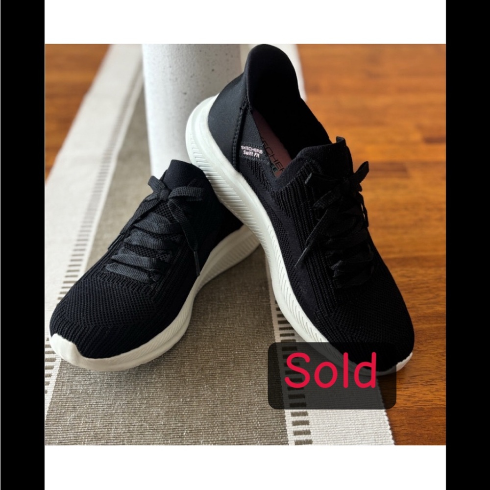Skechers Hands Free Swift Fit Womens Sneakers